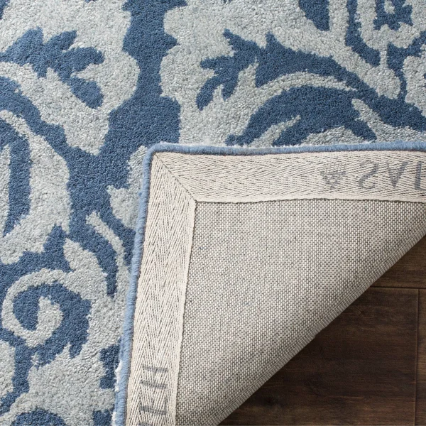Safavieh Bella BEL156B Navy - Grey Rug 2&6x22 x 4& Accent