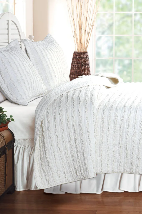 Greenland Home Ruffled Quilt Set, Twin, White
