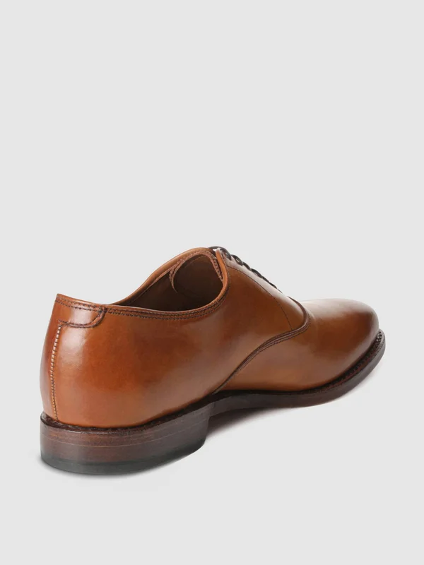 Allen Edmonds Carlyle Plain-Toe Oxford - Walnut
