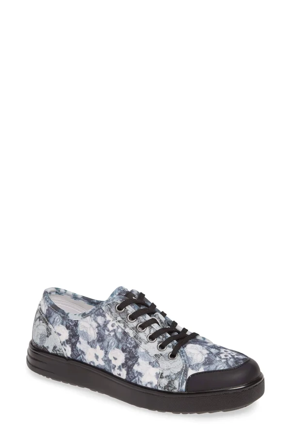Women's Alegria Traq Sneaq Chillax Pink - in Size 41
