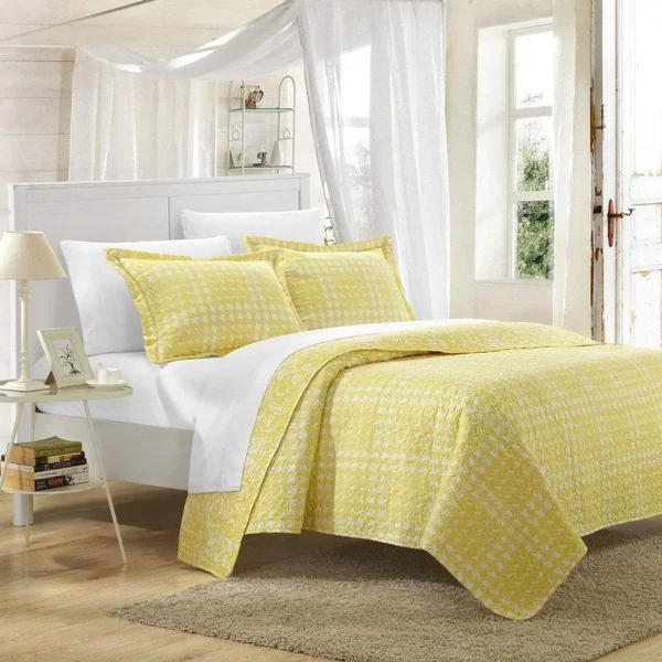 Chic Home 3 Piece Napoli Reversible Printed Quilt Set, King, Beige