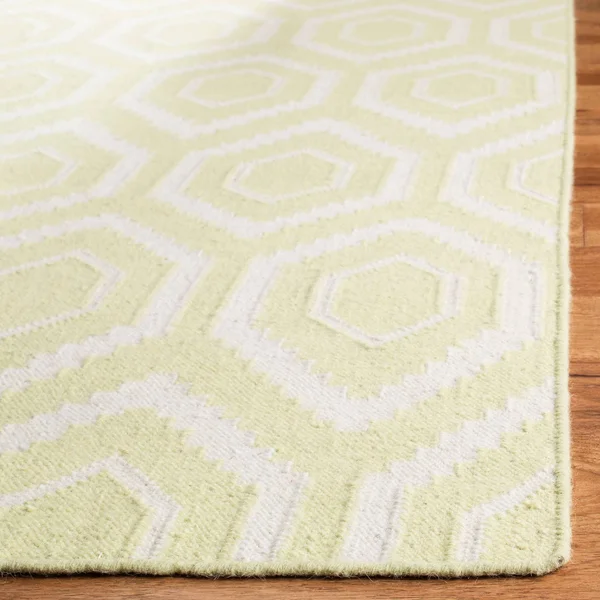 Safavieh DHU556A Dhurries Area Rug - Green, Ivory: 6-ft x 9-ft