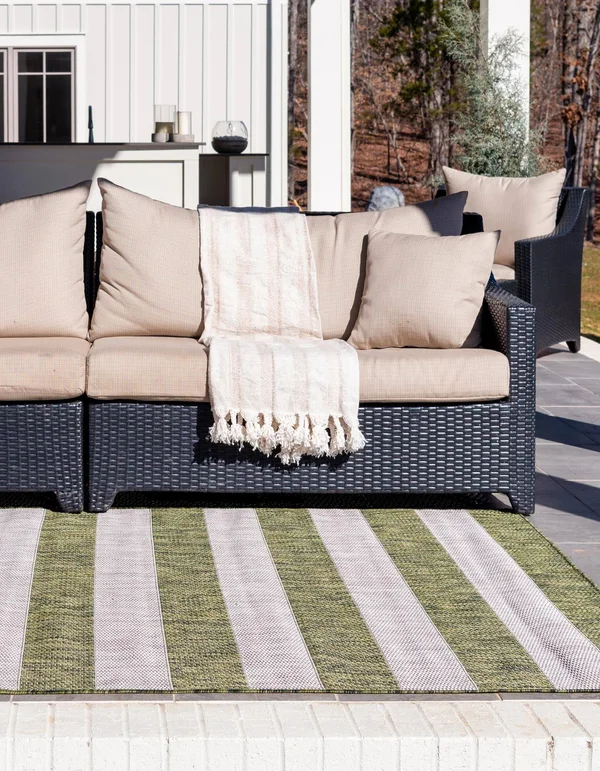 Unique Loom Distressed Stripe Outdoor Rug, Green, 7x10 ft