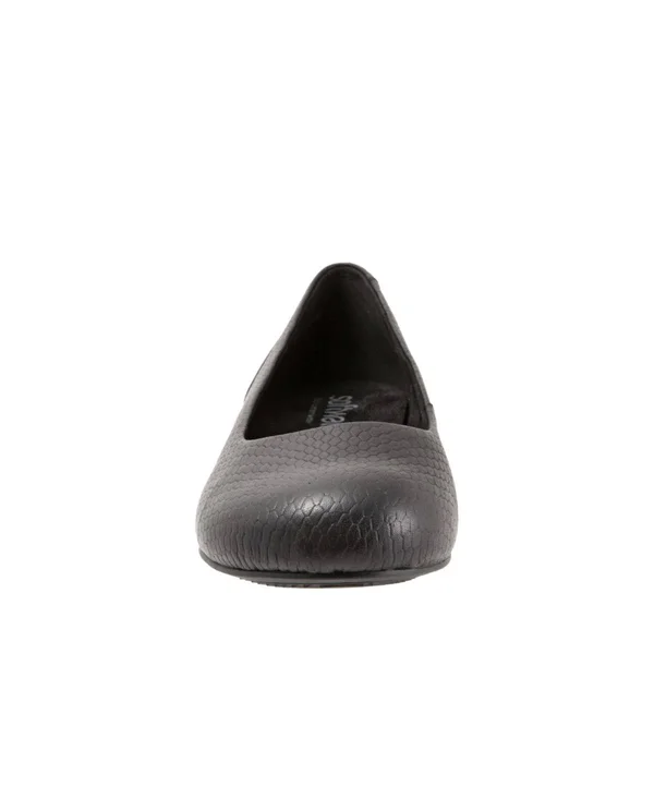 SoftWalk Women's Sonoma Ballet Flat - Size: 7.5, Black Snake Leather