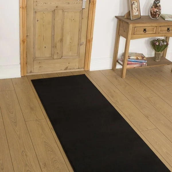 runrug USA Plain Black Hallway Carpet Rug Runner Length: 5 foot, Width