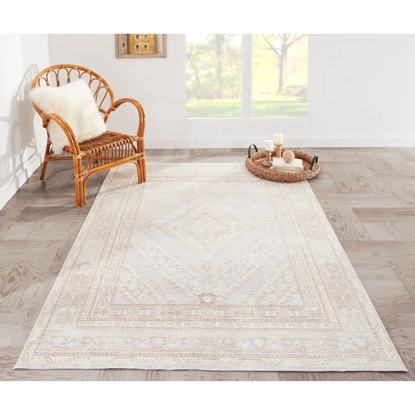 Momeni Isabella Area Rug, Pink, 5&3x22 x 7&3x22