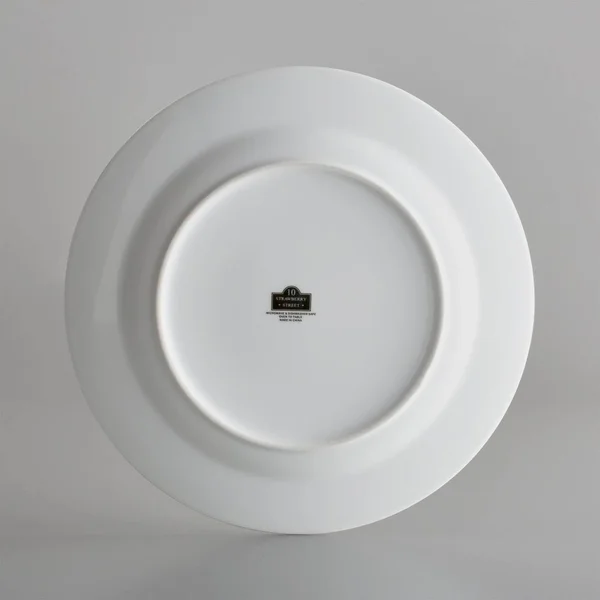 10 Strawberry Street Catering Pack CATCOM-RD-1 Bright White 10 1/2x22 Round Porcelain Dinner Plate - 12/Case