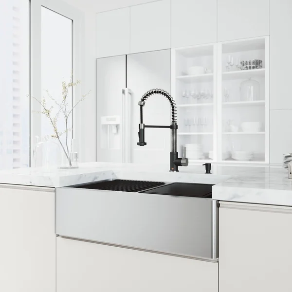 Vigo Oxford Stainless Steel 33 in Double Bowl Flat Farmhouse Apron-Front Workstation Kitchen Sink with Faucet and Accessories - S