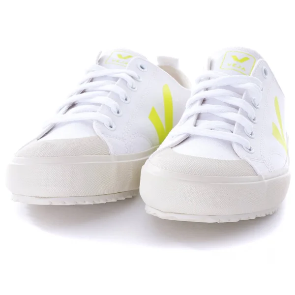 Veja Nova Sneaker