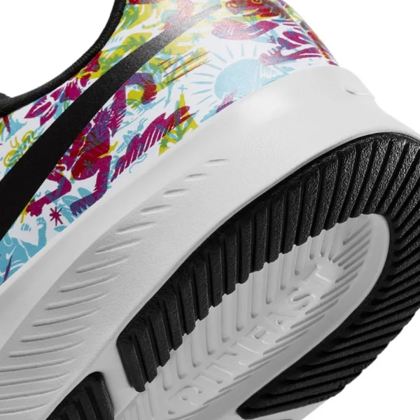 Nike Girls& Star Runner 2 Fable Sneaker - Black, 2.5