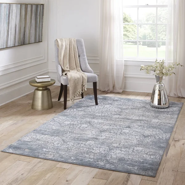 Momeni Juliet Traditional Distressed Design Area Rug (7&6x22 x 9&6x22 - Ivory)