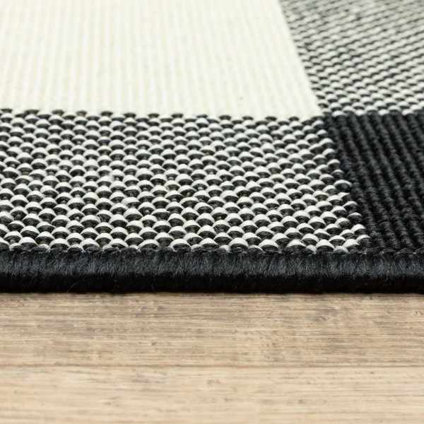 9'x13' Black and Ivory Gingham Indoor Outdoor Area Rug (389523)