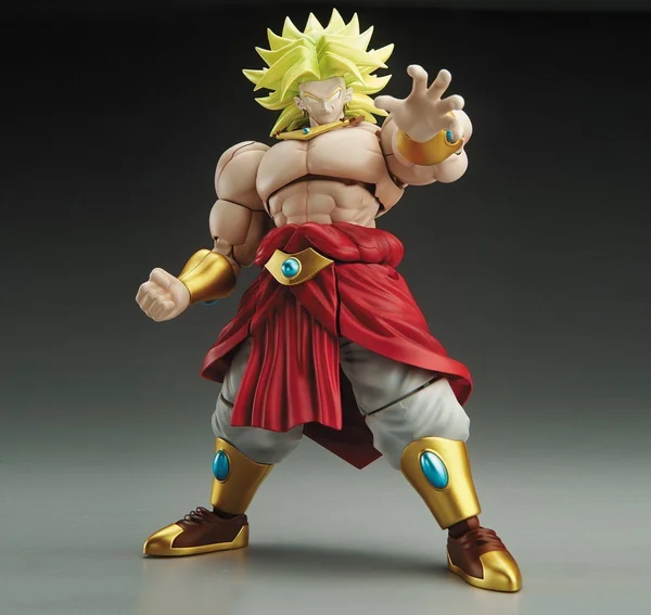 Bandai Hobby Figure-rise Standard Legendary Super Saiyan Broly Building Model