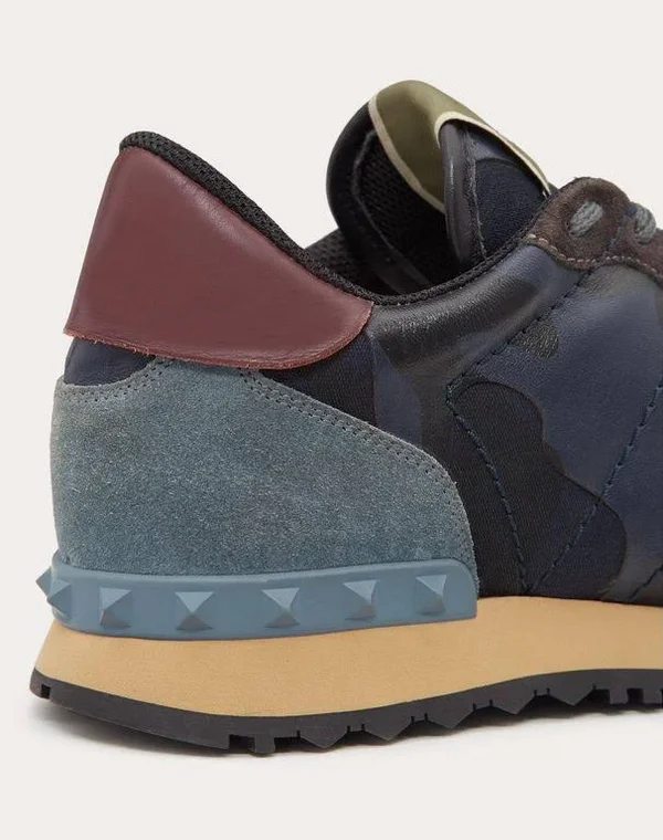Valentino Garavani Uomo Camouflage Rockrunner Sneaker Man Blue 40