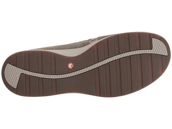Clarks Un Adorn Zip 6.5 Women's Taupe