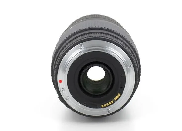 Sigma Telephoto Zoom Lens for Canon EF - 70mm-300mm - F/4.0-5.6