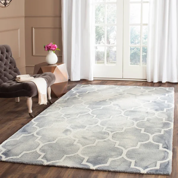 Safavieh 5& x 5& Round Dip Dye DDY535C Grey, Ivory Rug