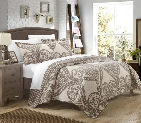 Chic Home 3 Piece Napoli Reversible Printed Quilt Set, King, Beige