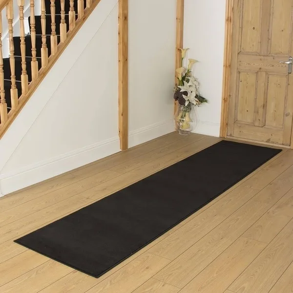 runrug USA Plain Black Hallway Carpet Rug Runner Length: 5 foot, Width