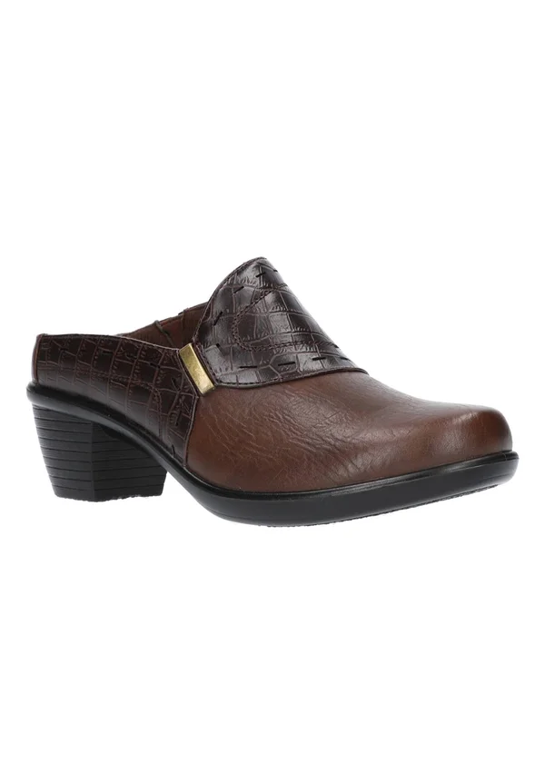 Easy Street Cynthia 7 Women's Tan