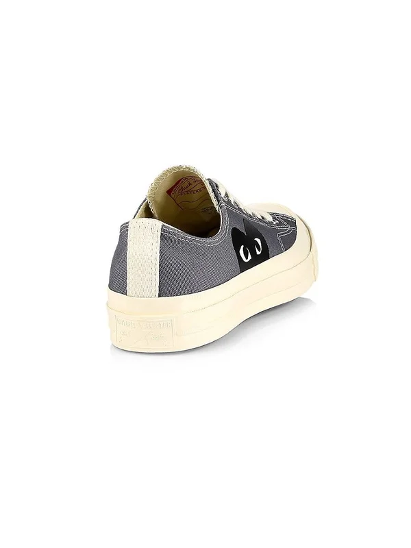 Comme des Gar鏾ns Play Women's Peek-A-Boo Low-top Canvas Sneakers - Grey - Size 8