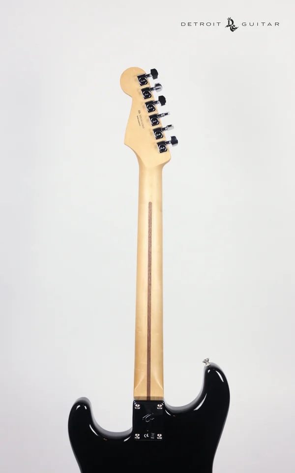 Fender Player Stratocaster, Maple Fingerboard, Black
