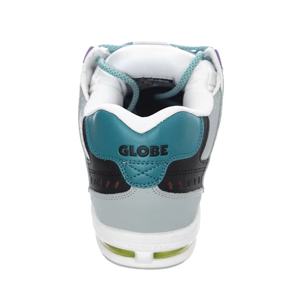 Globe Sabre 7