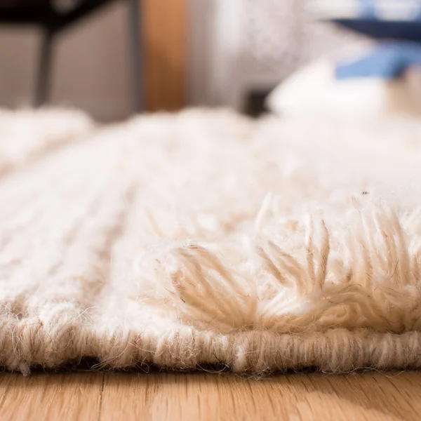 Safavieh Casablanca CSB450G 5& x 8& Silver Area Rug