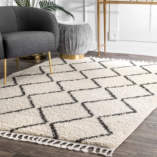 nuLOOM Michelle Diamond Trellis Shag Area Rug - 10& x 14&, Off-White