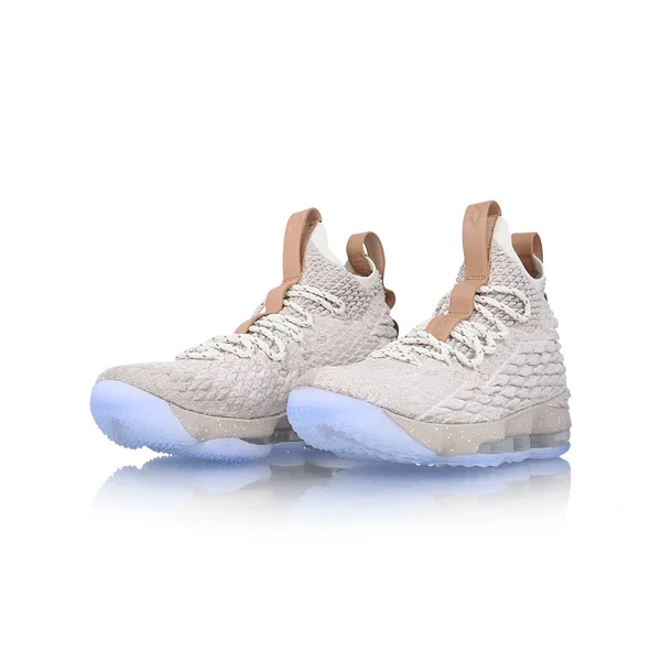 Nike Lebron 15 Ghost