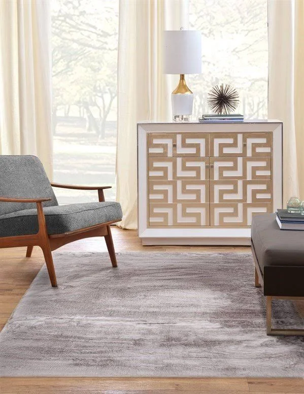 Origins 5&0x22 x 8&0x22 Silver Mist Faux Fur Area Rug