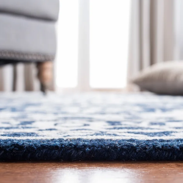 Safavieh Micro-Loop Rug Collection MLP648N - Navy - Ivory - 4& x 6&