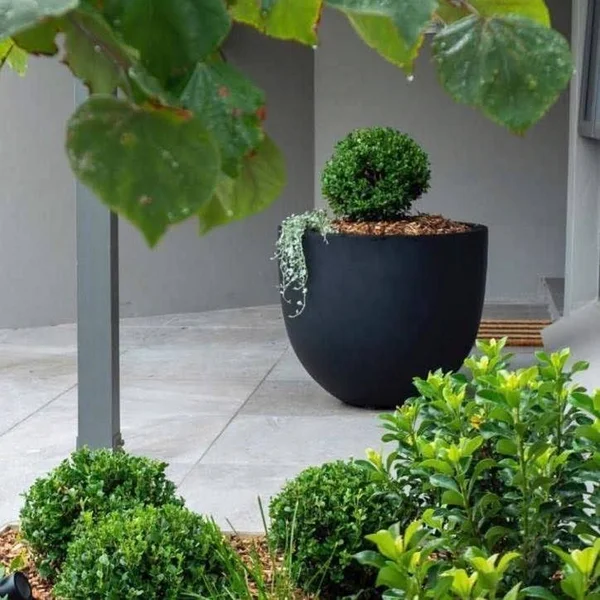 DreamPatio Long Beach 1-Piece Fiberstone Planter - 12x12x10 - Silver