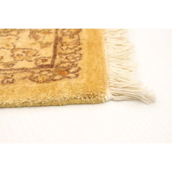Hand-Knotted Pako Persian Ivory Wool Rug - 4&0 x 6&2/4&0x22 x 6&2x22