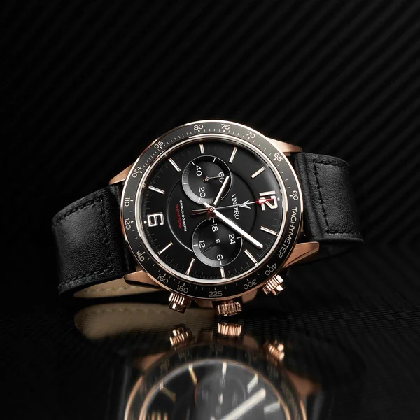 Vincero Bla-rg-p05 The Apex Rose Gold & Black Leather Men's Watch