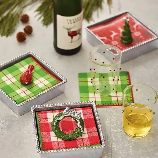 Mariposa : Green Wreath Beaded Napkin Box
