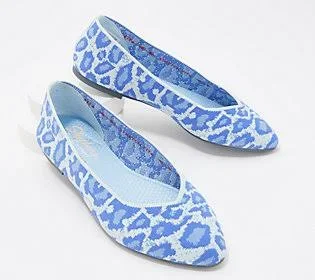 Skechers Animal Print Washable Knit Slip-Ons -Cleo Claw-Some - Size 7-1/2 Wide, Light Blue
