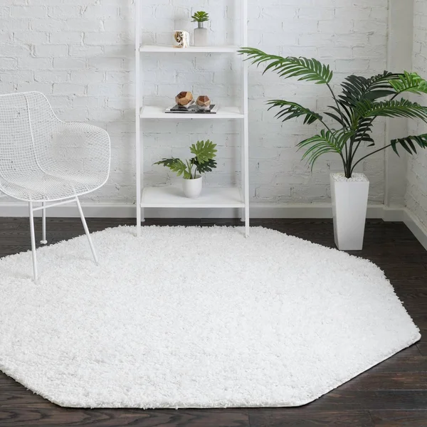 Unique Loom Everyday Shag Plush Area Rug 8& x 8& Octagon in Snow White