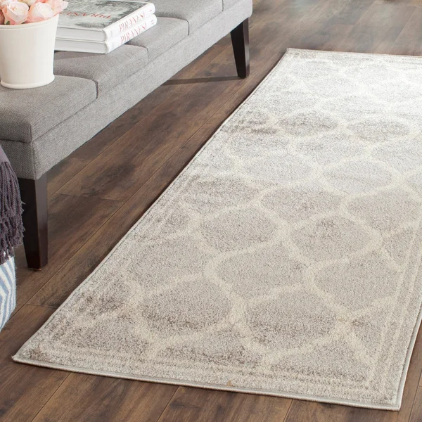 Safavieh Amherst Light Grey & Ivory 2&-3x22 x 9& Rug