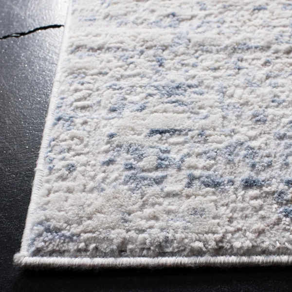 Safavieh Amelia Ivory/Blue 4 ft. x 6 ft. Area Rug