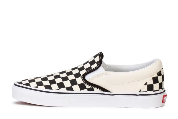 Vans Classic Slip-On Sneaker, Checkerboard, 7.5M, 9W