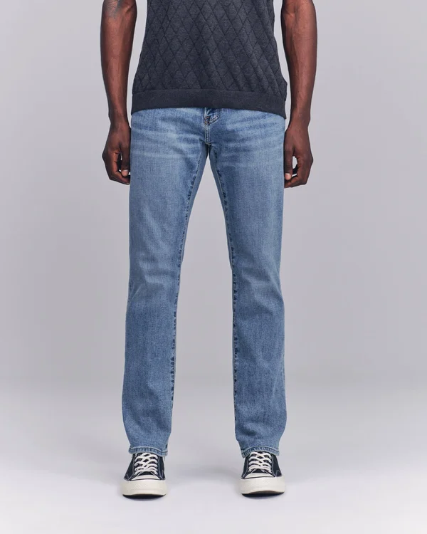 Men's Straight Jeans in Light Medium Wash - Size 32 x 34, Abercrombie & Fitch