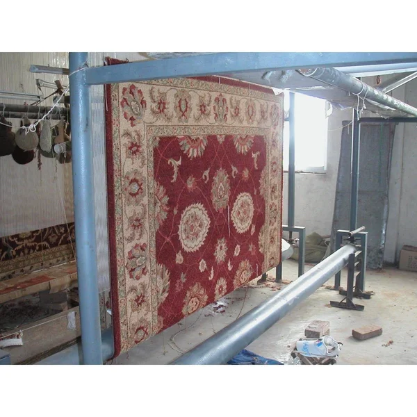 Safavieh Traditional Asian Hand-Knotted Royal Kerman Wool Rug - Green/Beige 4& x 6&
