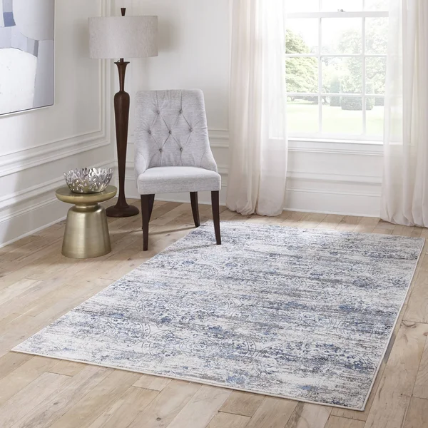 Momeni Juliet Traditional Distressed Design Area Rug (7&6x22 x 9&6x22 - Ivory)