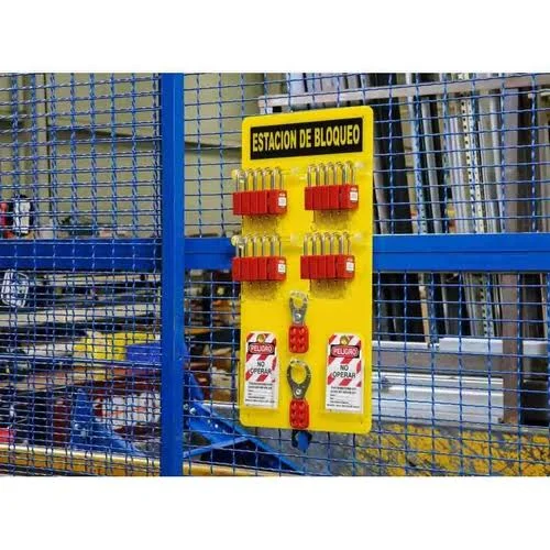 Brady 121506, Padlock Board