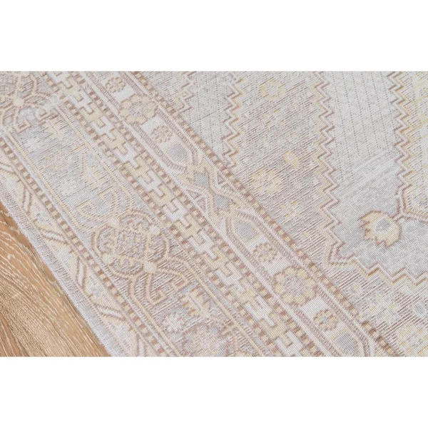 Momeni Isabella Area Rug, Pink, 5&3x22 x 7&3x22