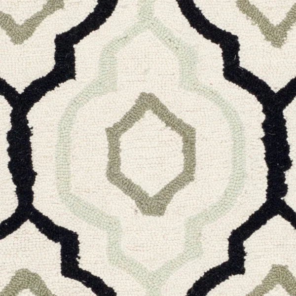 Safavieh Chelsea HK740A 6&0x22 x 9&0x22 Ivory - Black Area Rug