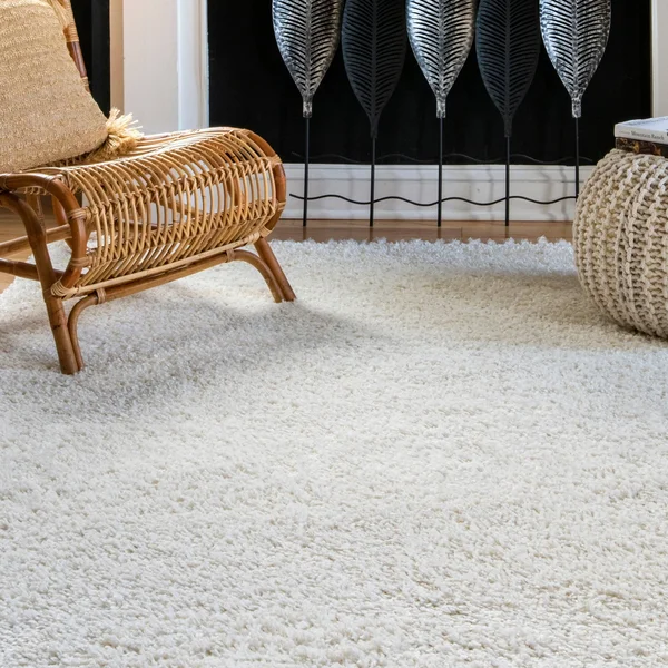 nuLOOM Dorisa White 6 ft. 7 in. x 9 ft. Indoor Area Rug