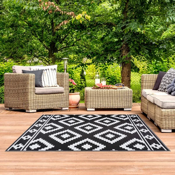 Playa Rug Reversible Indoor/Outdoor 100% Recycled Plastic Floor Mat/Rug - Weather, Water, Stain, Fade and UV Resistant - Milan