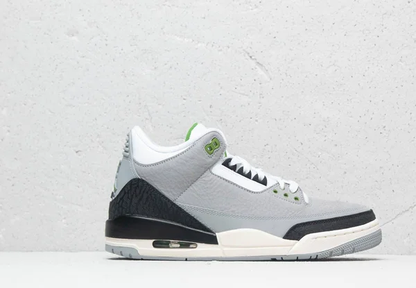 Air Jordan 3 Retro &Chlorophyll& Shoes - Size 12.5